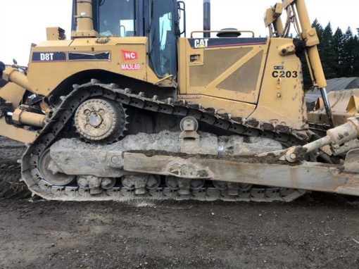 Cat D8T Dozer, CAB AIR, 8SU BLADE, MULTI SHANK RIPPER, DUAL TILT HYDRAULIC, 24 TO 12 VOLT CONVERTER, 24” EXTREME SERVICE TRACK SHOES, WIRED FOR GCS 900 (GRADE CONTROL SYSTEM) ENGINE: C-15. TIER 3 HP; 347